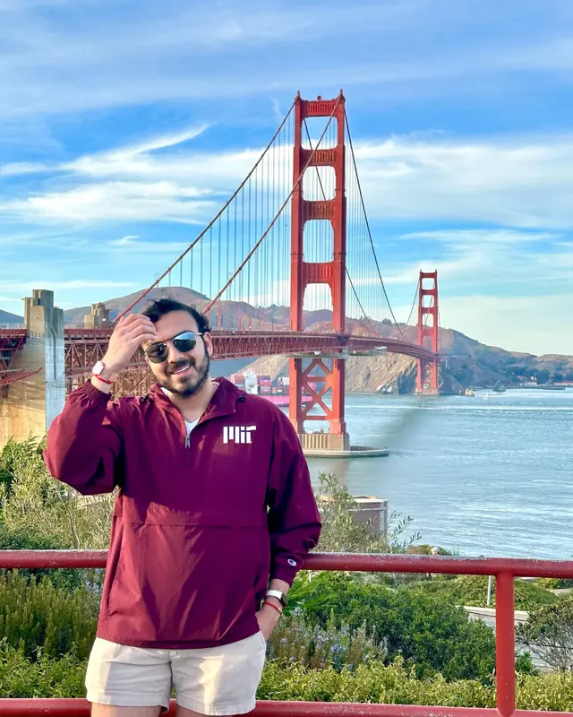 Diego Segura. At the Golden Gate Bridge, San Francisco.